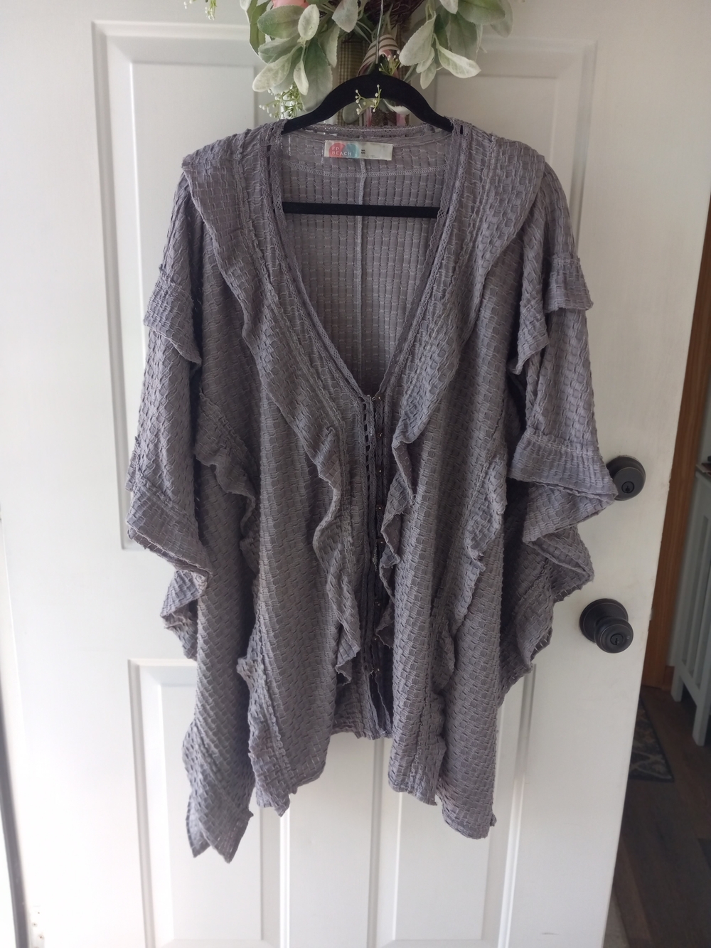 Free People Gray Ruffled Knit Tunic..Charming!!